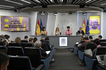 3/03/2026. Elma Saiz en la rueda de prensa posterior al Consejo de Ministros con los ministros de Exteriores, Igualdad y Trabajo