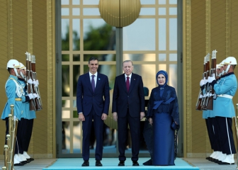 8/07/2026. Pedro Sánchez con el presidente de la República de Turquía en la cumbre de la OTAN
