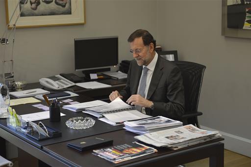Rajoy en su despacho