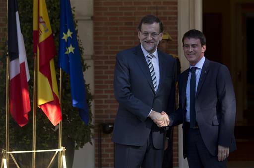 El presidente del Gobierno, Mariano Rajoy, y el primer ministro francés, Manuel Valls (Foto: Archivo)