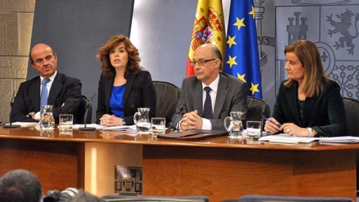 30/12/2011. Consejo de Ministros: Soraya Sáenz, Bañez, Montoro y De Guindos