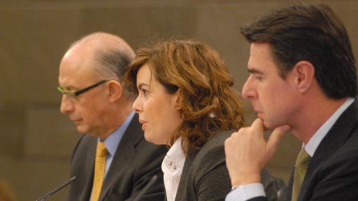 27/01/2012. Consejo de Ministros: Soraya Sáenz, Montoro y Soria