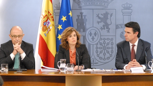 30/03/2012. Consejo de Ministros: Soraya Sáenz, Montoro y Soria