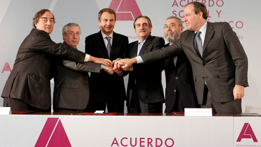 2/02/2011. El presidente preside la firma del Acuerdo Social y Económico