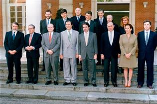Gabinete de abril de 1999 a febrero de 2000