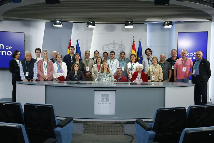 23/05/2025. Visitas del programa Moncloa Abierta. Participantes en el programa Moncloa Abierta, en la sala de prensa de prensa de la Secreta...