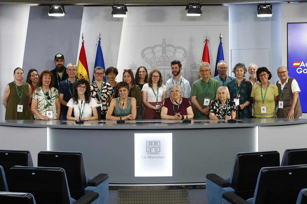 4/06/2026. Participantes en el programa Moncloa Abierta, en la sala de prensa de la Secretaría de Estado de Comunicación