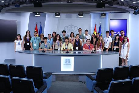 7/07/2026. Visitas del programa Moncloa Abierta. Participantes en el programa Moncloa Abierta, en la sala de prensa de la Secretaría de Esta...