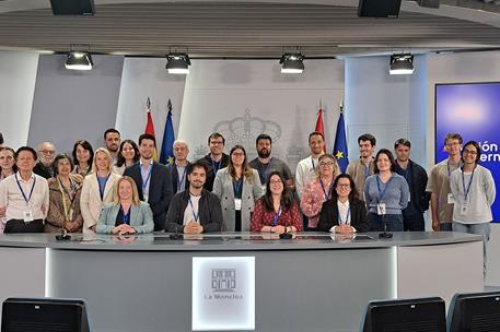 13/05/2026. Visitas del programa Moncloa Abierta. Participantes en el programa Moncloa Abierta, en la sala de prensa de la Secretaría de Est...