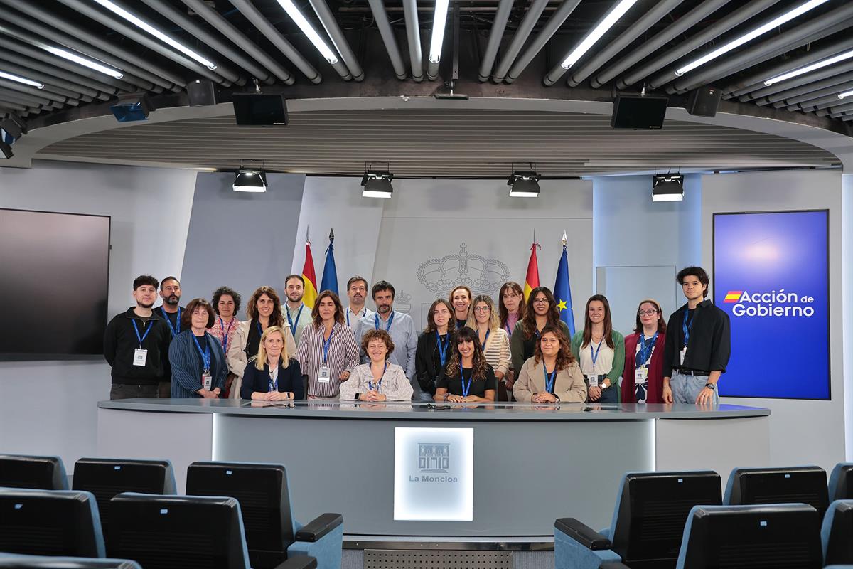 17/09/2026. Visitas del programa Moncloa Abierta. Participantes en el programa Moncloa Abierta, en la sala de prensa de la Secretaría de Est...