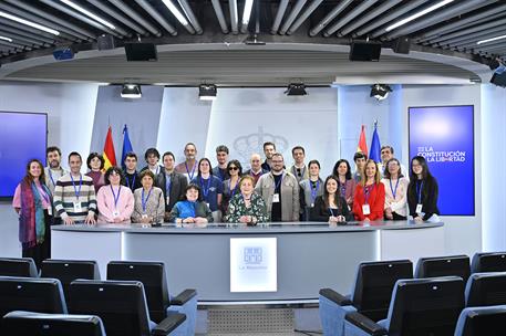 23/02/2026. Visitas del programa Moncloa Abierta. Participantes en el programa Moncloa Abierta, en la sala de prensa de prensa de la Secreta...