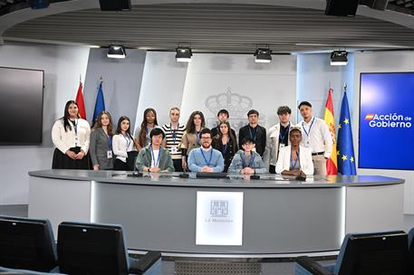 24/04/2026. Visitas del programa Moncloa Abierta. Participantes en el programa Moncloa Abierta, en la sala de prensa de la Secretaría de Est...
