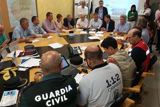 Reunión de Luis Planas en el Centro Coordinador de Emergencias y Seguridad