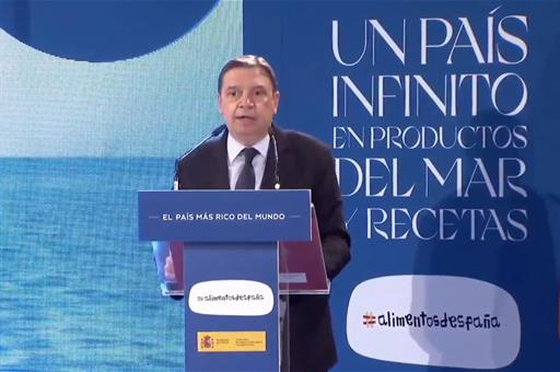 El ministro Planas en la presentación de la campaña 'Un país infinito en productos del mar y recetas'