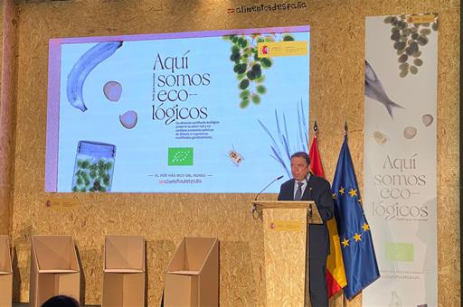 Luis Planas, en la presentación de la campaña de promoción “Aquí somos eco-lógicos