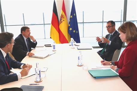 5/10/2022. Luis Planas and the German minister share objectives of strengthening lines of action to guarantee food security. Meeting between...