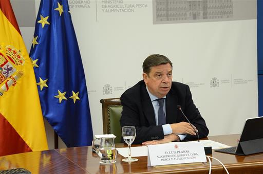 Luis Planas durante su intervención