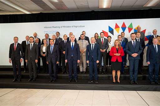 Foto de familia de los ministros de Agricultura de la Unión Europea