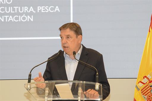 Luis Planas durante su intervención ante los medios de comunicación