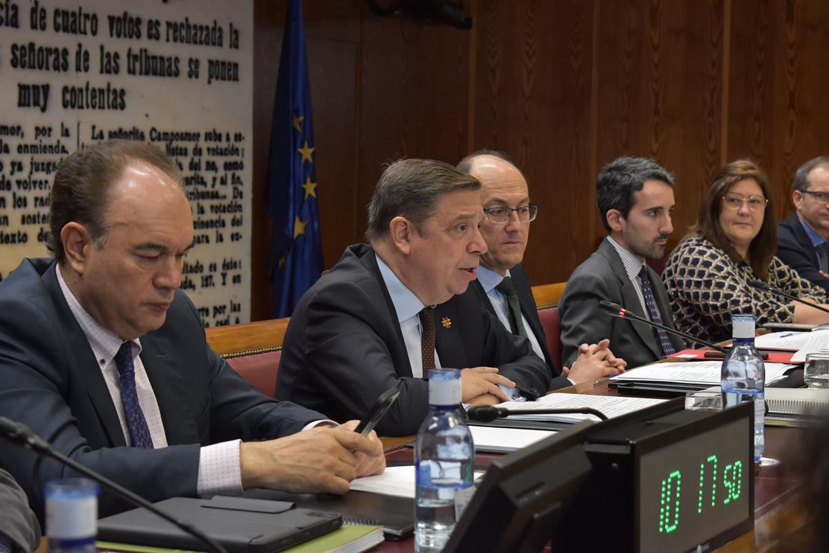 El ministro Luis Planas en la Comisión de Agricultura, Ganadería y Alimentación del Senado 