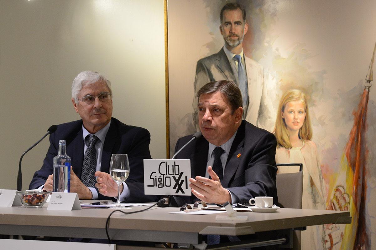 El ministro de Agricultura, Pesca y Alimentación, Luis Planas, durante su intervención el club Siglo XXI