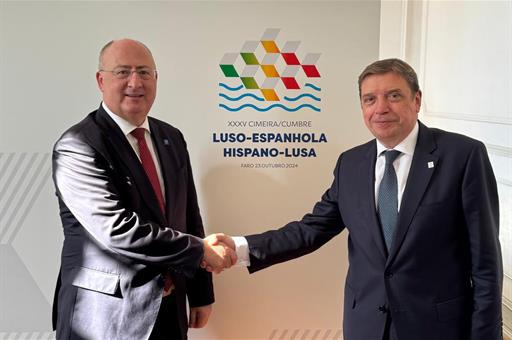 El titular de Agricultura y Pesca de Portugal,José Manuel Fernandez, y el de Agricultura, Pesca y Alimentación, Luis Planas