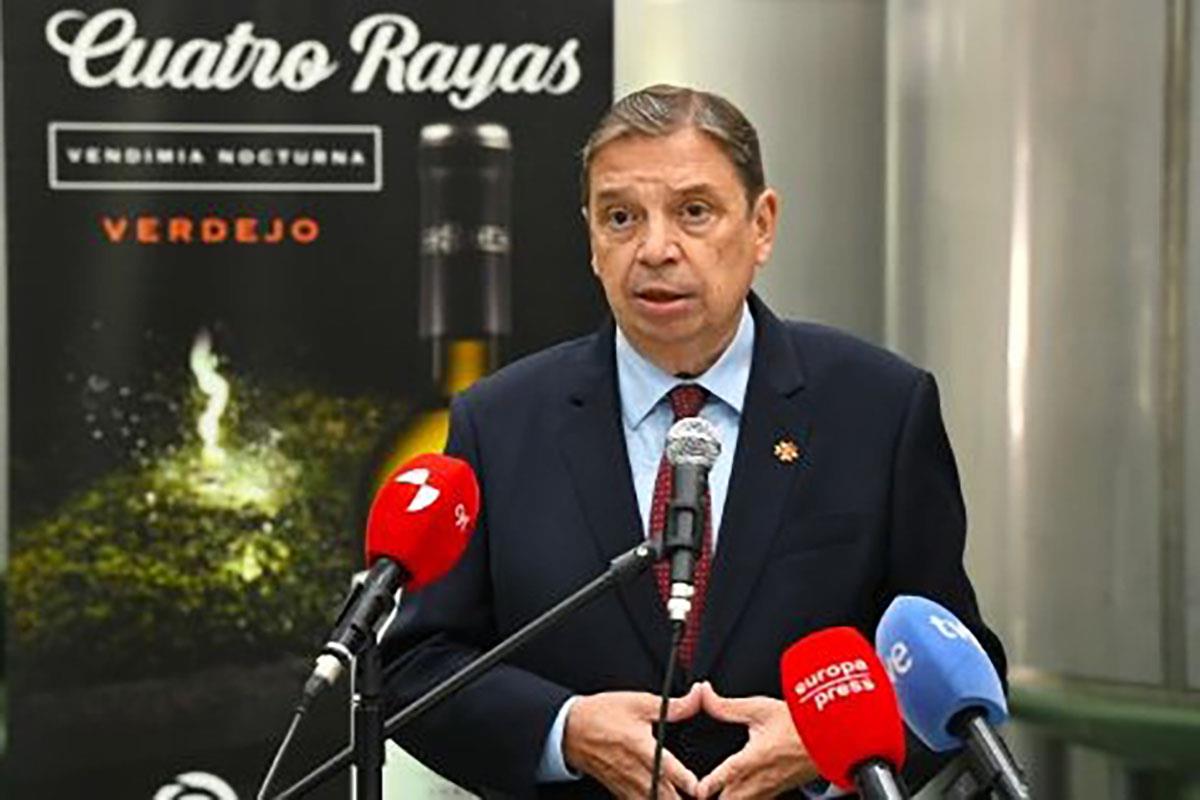 El ministro de Agricultura, Luis Planas, durante su intervención en la cooperativa