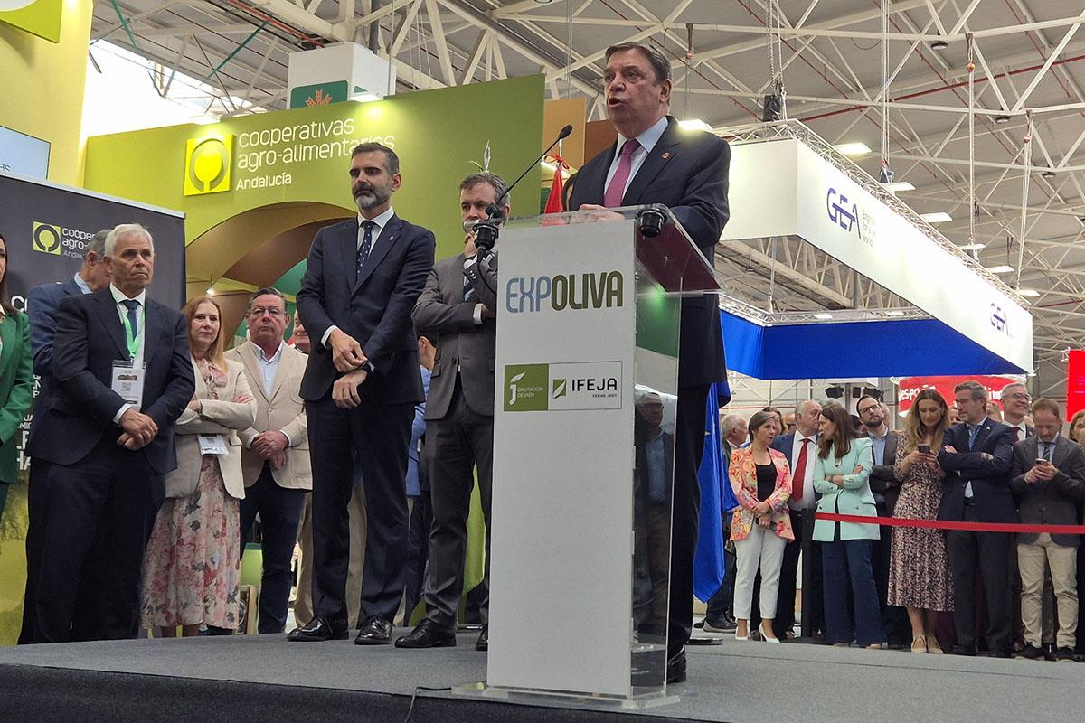 El ministro de Agricultura, Pesca y Alimentación, Luis Planas, en la inauguración de Expoliva