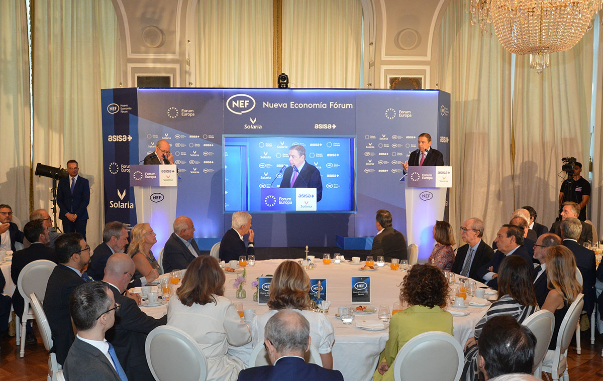 El ministro durante su intervencion