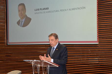 El ministro de Agricultura, Pesca y Alimentación, Luis Planas, interviene en la Asamblea General 2026 de Marcas de Restauración,