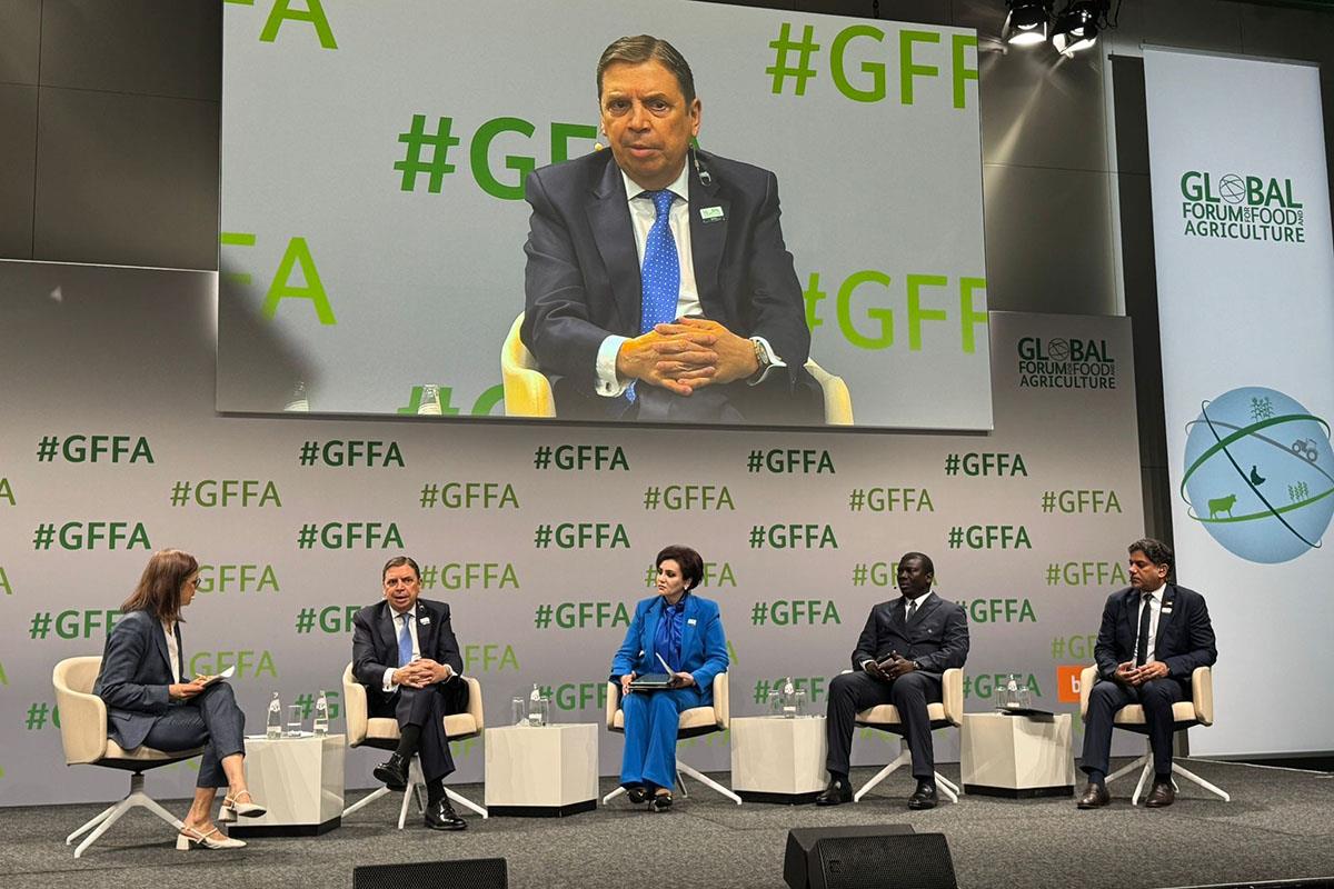 El ministro en su intervención