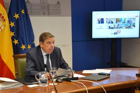 21/10/2026. El Gobierno distribuye entre las comunidades autónomas fondos agrarios por 69,2 millones de euros. El ministro de Agricultura, P...