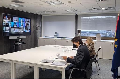 La vicepresidenta primera Nadia Calviño durante la reunión