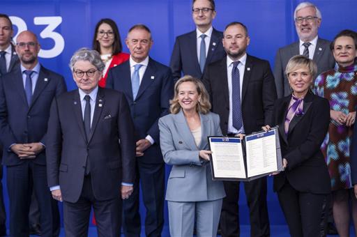 La vicepresidenta Nadia Calviño, con ministros europeos de Telecomunicaciones y Digital en León