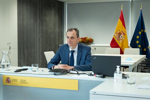 El ministro Pedro Duque durante la reunión