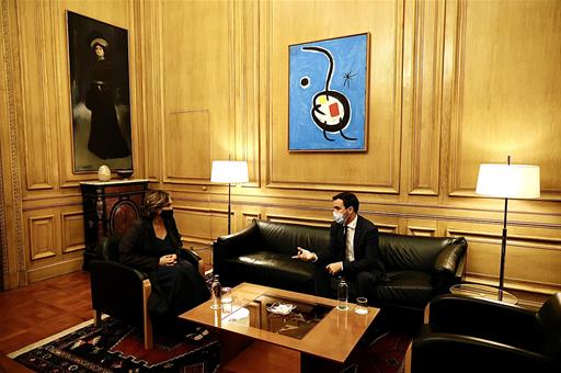 El ministro de Consumo, Alberto Garzón, se reúne con la alcaldesa de Barcelona, Ada Colau