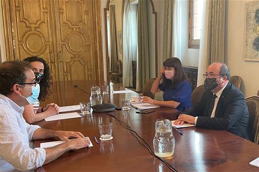 Reunión del ministro Miquel Iceta con representantes del sector del libro