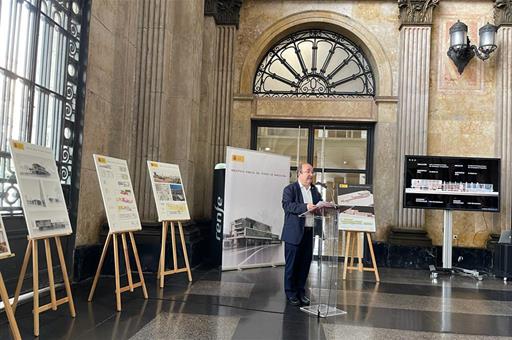 El ministro Miquel Iceta presenta el proyecto de la Biblioteca Pública del Estado en Barcelona.