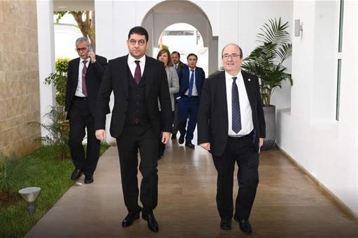 El ministro de Cultura y Deporte, Miquel Iceta, y su homólogo marroquí, Mohamed Mehdi Bensaid