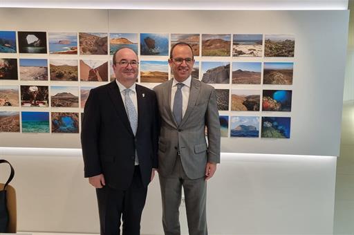 El ministro de Cultura, Miquel Iceta, junto a su homólogo portugués