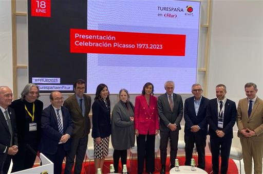 El ministro Miquel Iceta, la ministra Reyes Maroto y otras autoridades durante la presentación del Año Picasso en FITUR