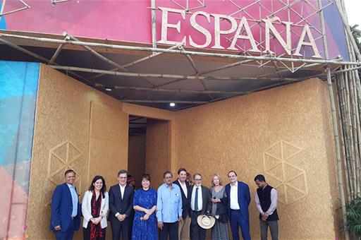 Foto de familia del acto de inauguración