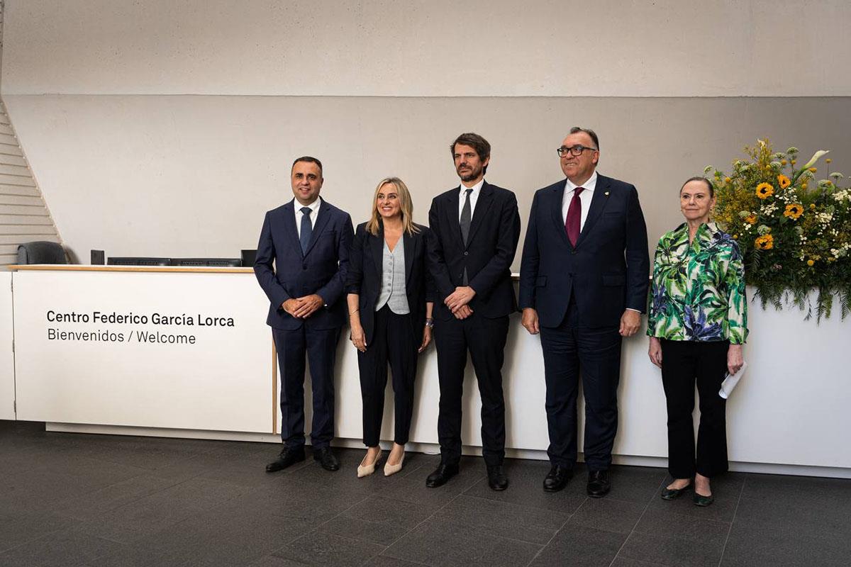 Francis Rodríguez, Marifrán Carazo, Ernest Urtasun, Arturo Bernal y Laura García-Lorca en el acto de adhesión.