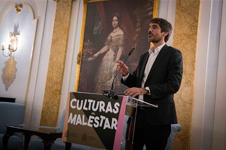 El ministro de Cultura, Ernest Urtasun, durante su intervención