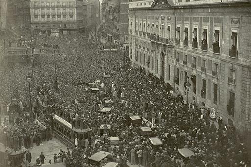 Foto de la proclamación de la República el 14 de abril de 1931