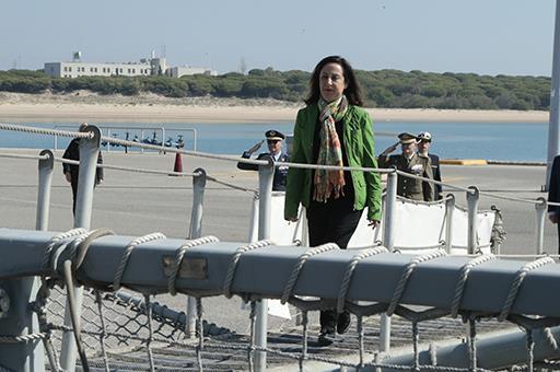 Margarita Robles durante su visita