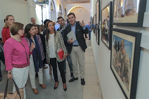 Margarita Robles, en el acto de inauguración de la exposición fotográfica 30 años de misiones de paz