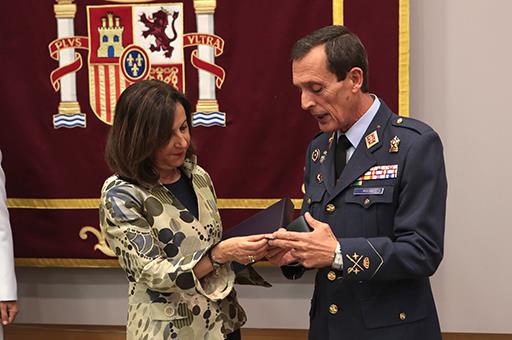 Margarita Robles durante su visita