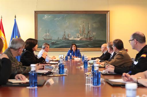 La ministra de Defensa, Margarita Robles, presidiendo la reunión