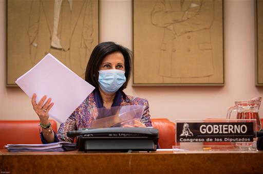 La ministra de Defensa, Margarita Robles, durante su comparecencia en el Congreso